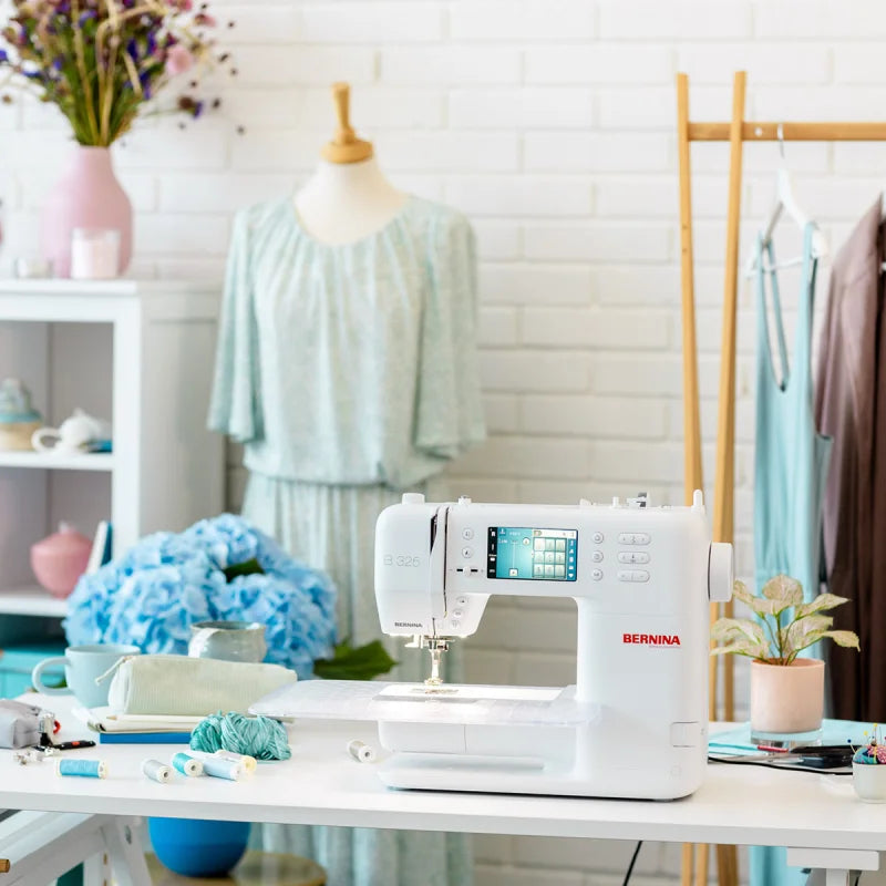 BERNINA 325 Computer Nähmaschine neue 3er Serie