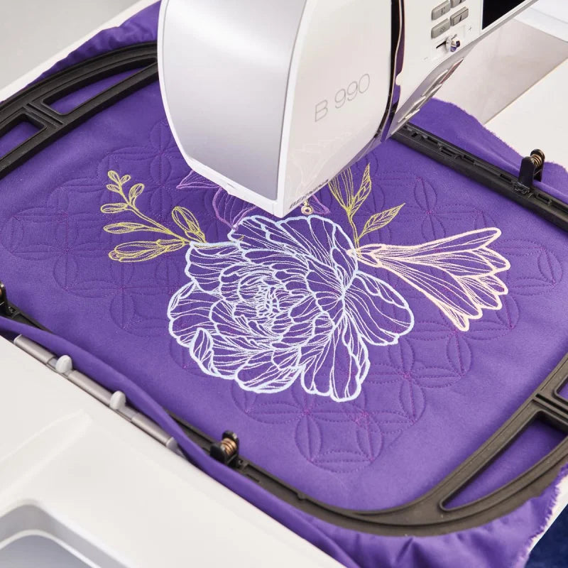 BERNINA 990 mit XL Stickmodul