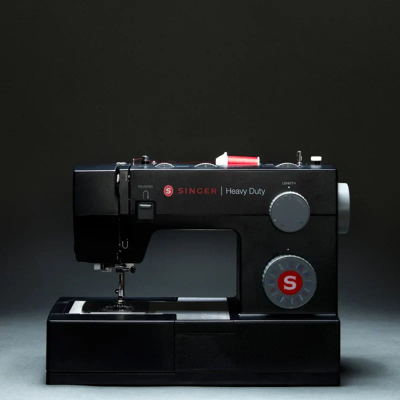 SINGER Heavy Duty 4432 Black Edition