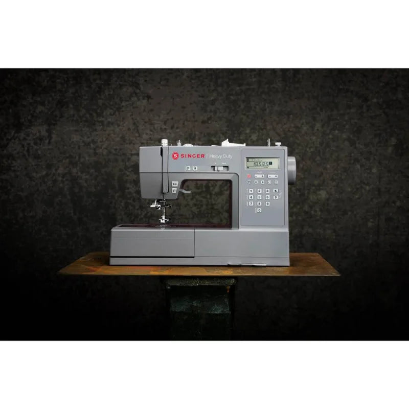 SINGER Heavy Duty 6705C