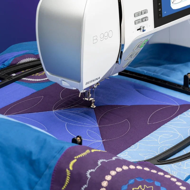 BERNINA 990 mit XL Stickmodul