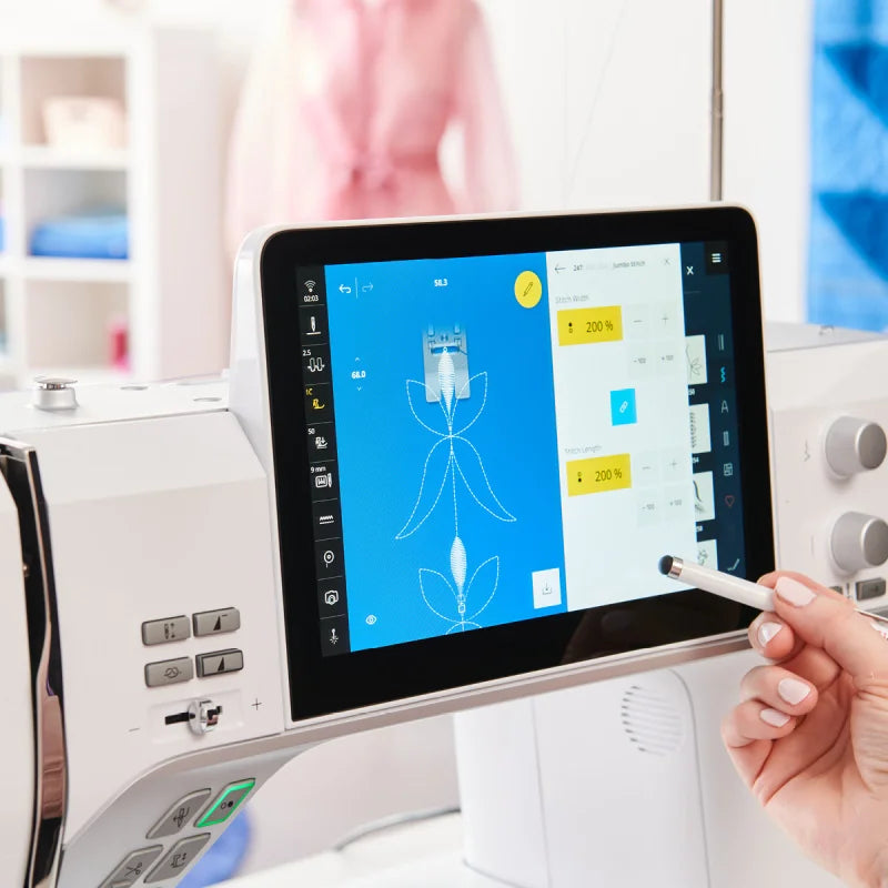 BERNINA 990 mit XL Stickmodul