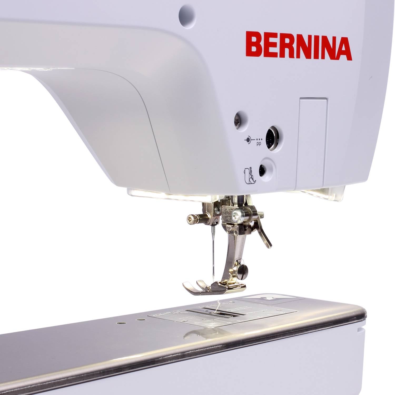 BERNINA B 735 mit SDT-Stickmodul