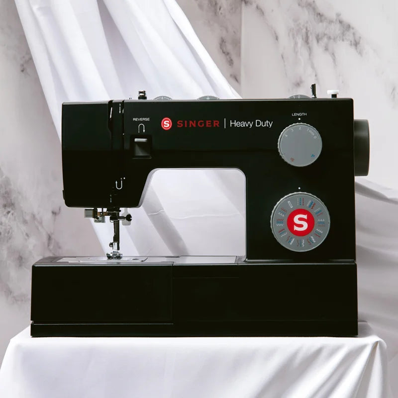 SINGER Heavy Duty 4432 Black Edition